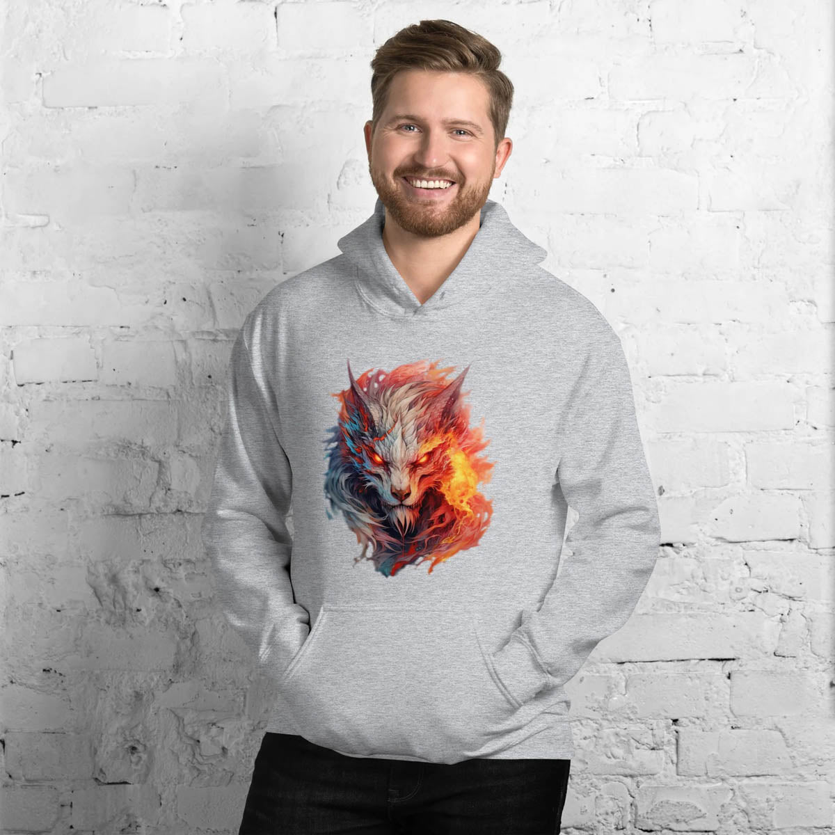 Frivole unisex sportgrijs heavy-mix hoodie met levendige kleurrijke Wolf-patroon, gedragen door een jonge man, op een witte steenachtergrond( t-shirt kleur: grijs)